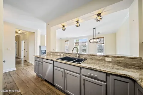 648 Village Park Drive Wilmington NC 28405