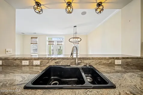 648 Village Park Drive Wilmington NC 28405