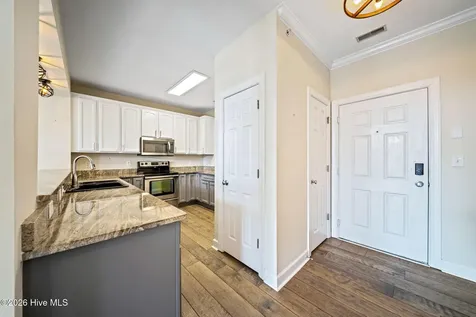 648 Village Park Drive Wilmington NC 28405