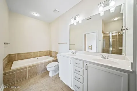 648 Village Park Drive Wilmington NC 28405
