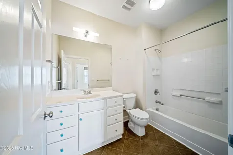 648 Village Park Drive Wilmington NC 28405