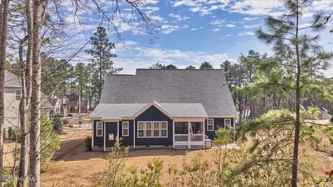 10 Heatherspring Way Spring Lake NC 28390