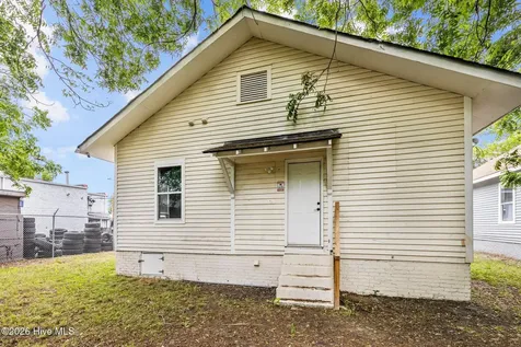 106 Ridgeway Street Greenville NC 27834