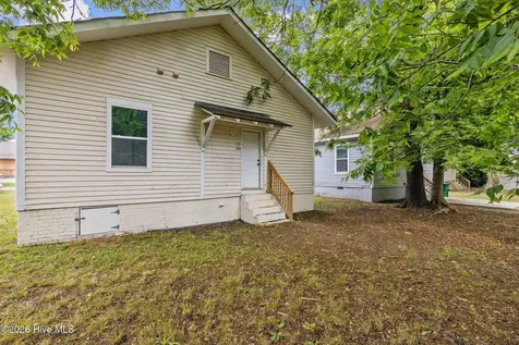 106 Ridgeway Street Greenville NC 27834