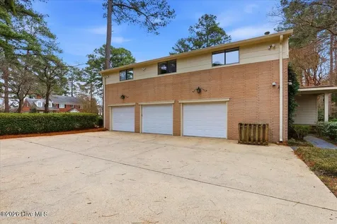 1602 Greenbriar Road Kinston NC 28504