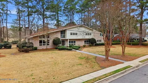 1602 Greenbriar Road Kinston NC 28504