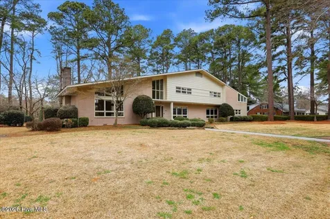 1602 Greenbriar Road Kinston NC 28504