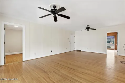 1602 Greenbriar Road Kinston NC 28504