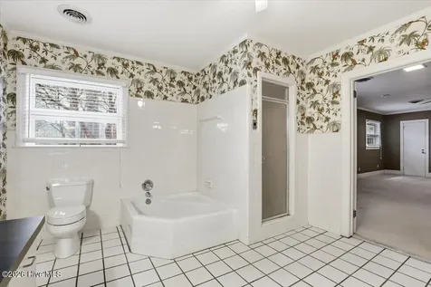 1602 Greenbriar Road Kinston NC 28504