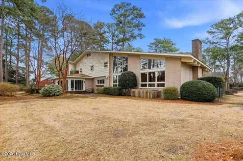 1602 Greenbriar Road Kinston NC 28504