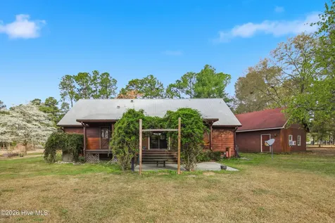 449 Montrose Road Raeford NC 28376