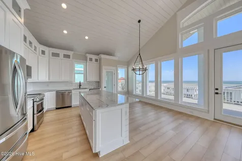 90 W 1st Street Ocean Isle Beach NC 28469