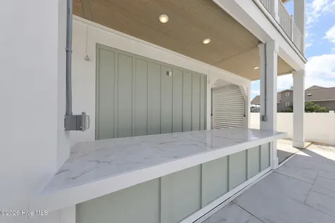 90 W 1st Street Ocean Isle Beach NC 28469