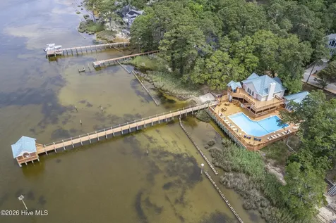 111 Shedders Walk Kill Devil Hills NC 27948