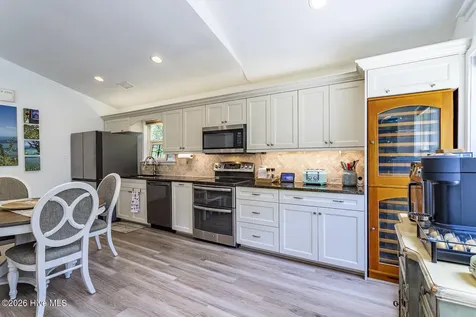 111 Shedders Walk Kill Devil Hills NC 27948