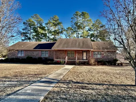 12500 Muirfield Drive Laurinburg NC 28352