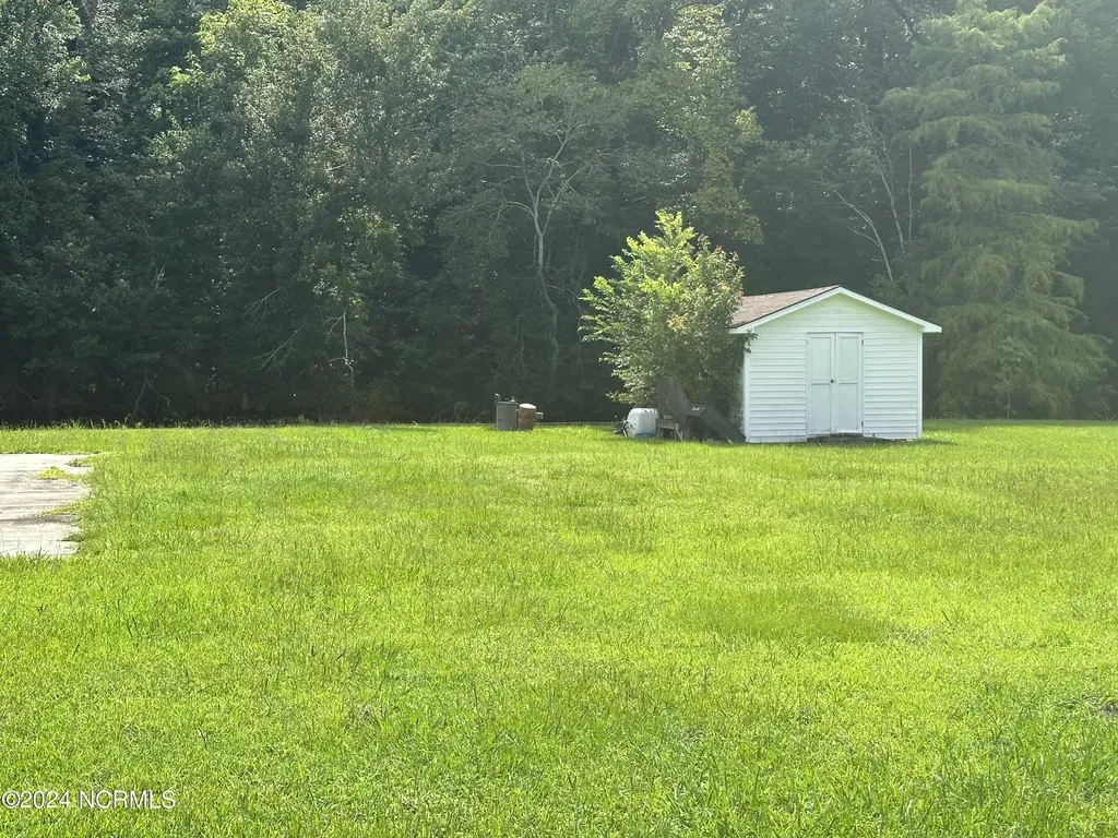 3938 Waccamaw Shores Road Lake Waccamaw NC 28450
