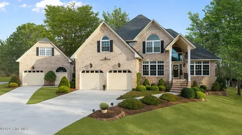 101 Raccoon Run Washington NC 27889