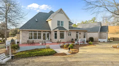 101 Raccoon Run Washington NC 27889