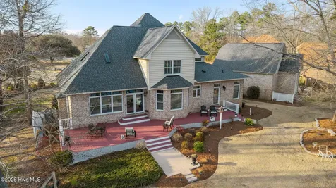 101 Raccoon Run Washington NC 27889