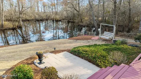 101 Raccoon Run Washington NC 27889