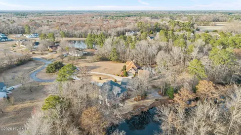 101 Raccoon Run Washington NC 27889