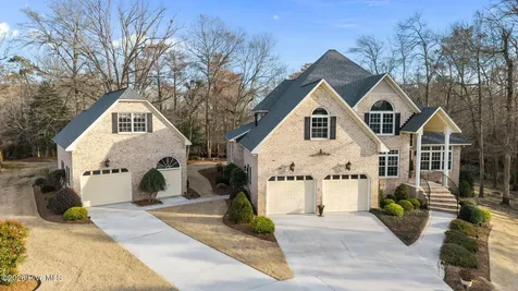 101 Raccoon Run Washington NC 27889