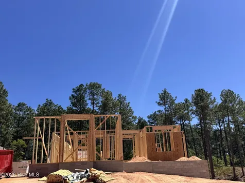 134 Owens Circle West End NC 27376