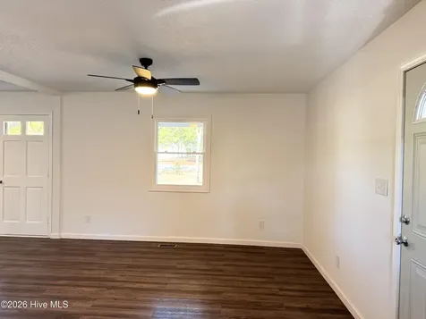 2220 Nc-211 Eagle Springs NC 27242