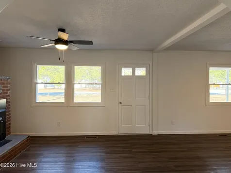 2220 Nc-211 Eagle Springs NC 27242