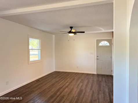 2220 Nc-211 Eagle Springs NC 27242