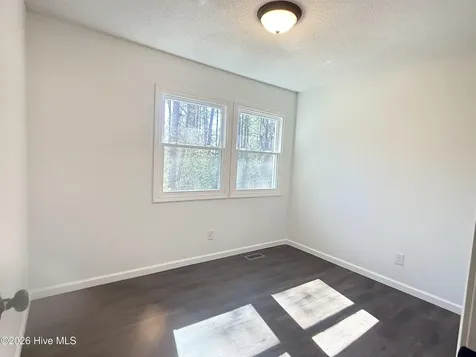 2220 Nc-211 Eagle Springs NC 27242
