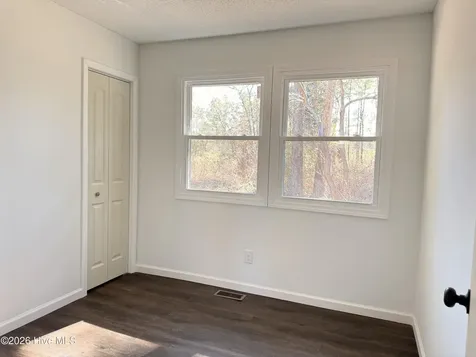 2220 Nc-211 Eagle Springs NC 27242
