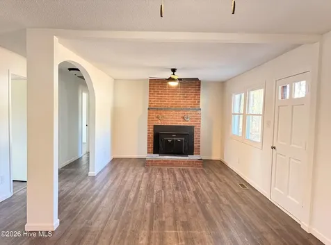 2220 Nc-211 Eagle Springs NC 27242