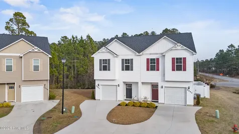 2041 Folkstone Woods Lane Holly Ridge NC 28445