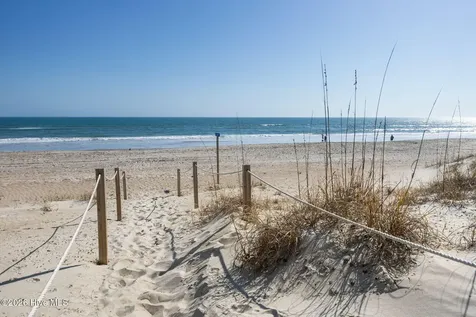 5423 Emerald Drive Emerald Isle NC 28594