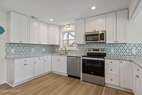 5423 Emerald Drive Emerald Isle NC 28594