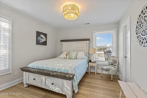 5423 Emerald Drive Emerald Isle NC 28594