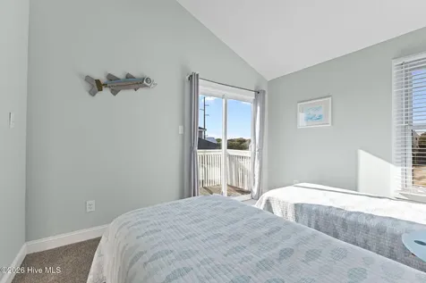 5423 Emerald Drive Emerald Isle NC 28594