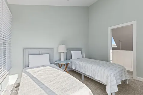 5423 Emerald Drive Emerald Isle NC 28594