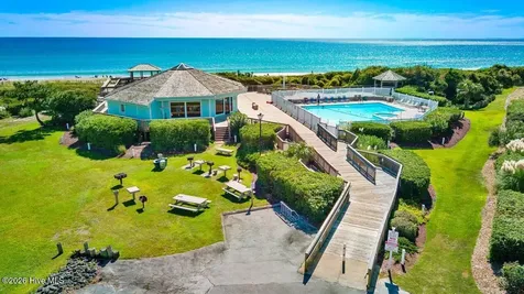 9201 Coast Guard Road Emerald Isle NC 28594