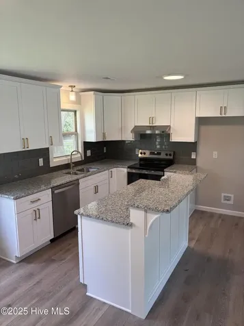 620 S Orange Street Wallace NC 28466