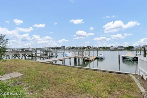 9 W Atlanta Street Wrightsville Beach NC 28480