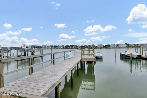 9 W Atlanta Street Wrightsville Beach NC 28480
