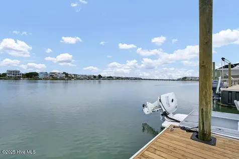 9 W Atlanta Street Wrightsville Beach NC 28480