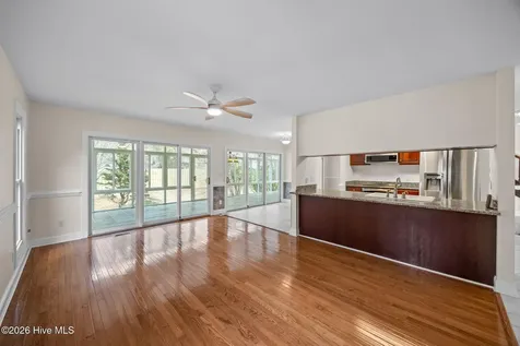 103 Seagull Way Hubert NC 28539