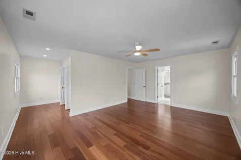 103 Seagull Way Hubert NC 28539