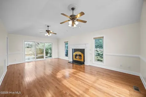 103 Seagull Way Hubert NC 28539