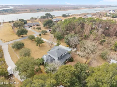 103 Seagull Way Hubert NC 28539