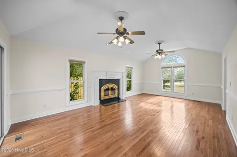 103 Seagull Way Hubert NC 28539